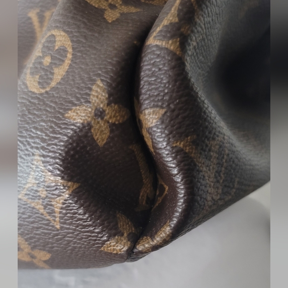 Authentic Louis Vuitton Pallas MM Monogram Canvas Black Leather Adjustable Strap - Picture 16 of 17